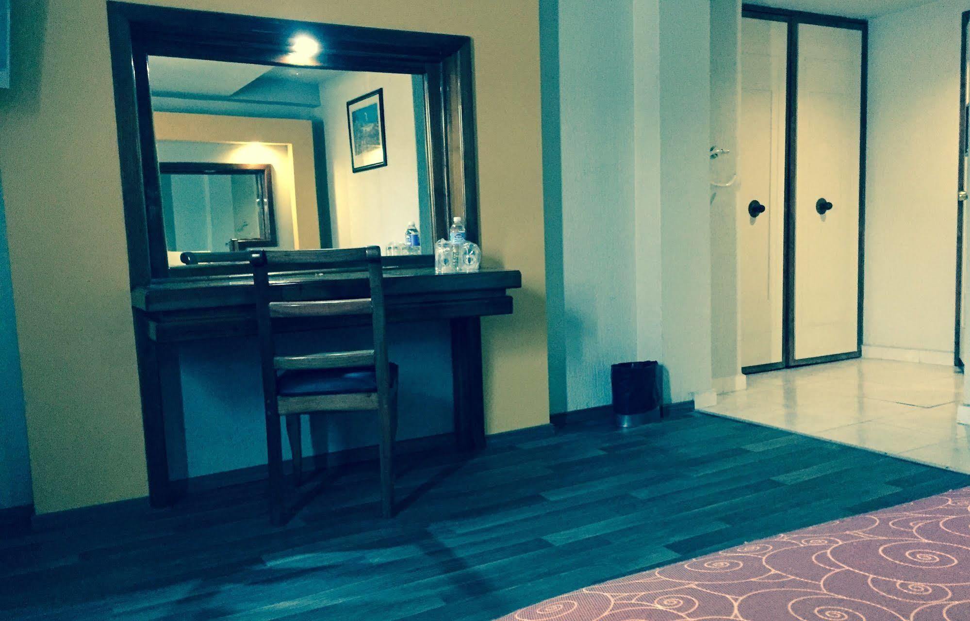 Hotel Mina Мексико Сити Екстериор снимка